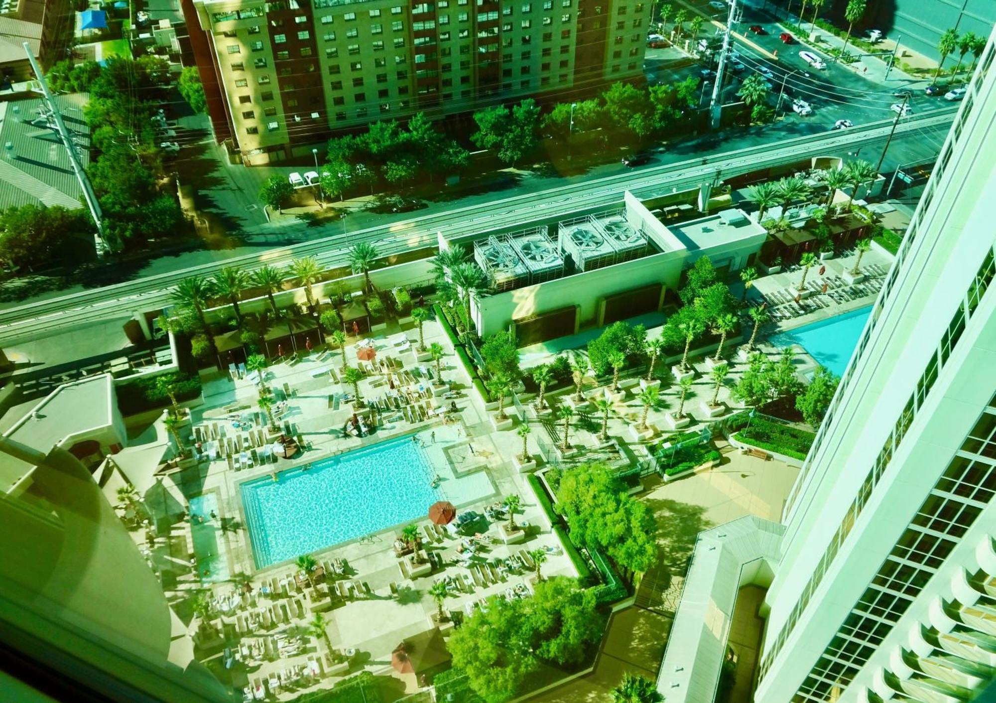Strip View Suites - No Resort Fee ! Las Vegas Room photo